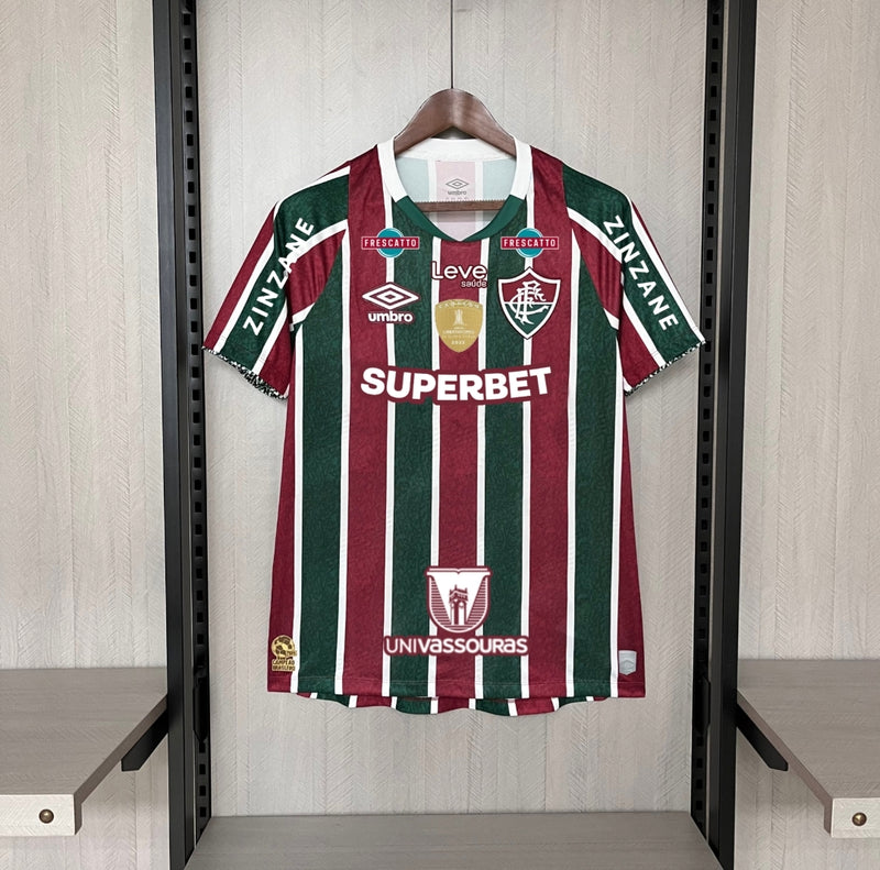 Camisa Fluminense 24/25 - Umbro Torcedor Masculina - Todos patrocinadores e Patch libertadores 2023